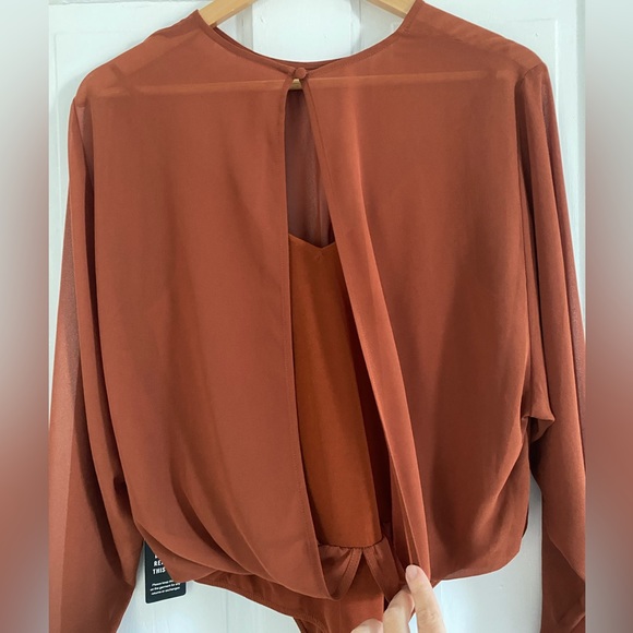 NWT Express Flowy Bronze Sheer Button Back Bodysuit With Camisole Size XS - Picture 5 of 5
